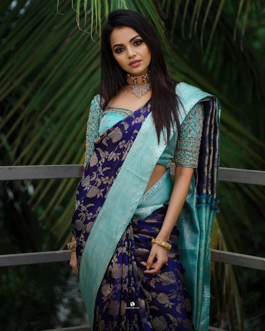 Beautiful Rich Pallu & Jaccquard Work On All Over Saree - thevendorvilla