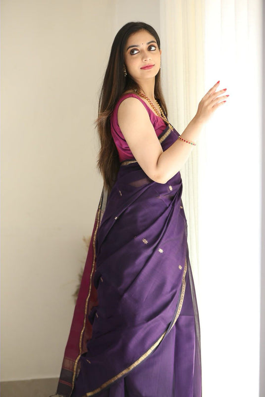 Luxurious Linen: The Soft Slub Saree