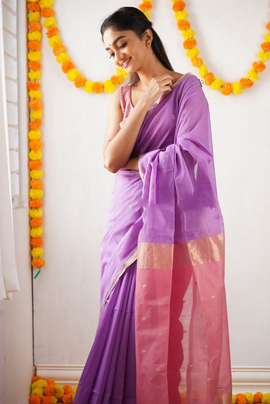 Luxurious Linen: The Soft Slub Saree