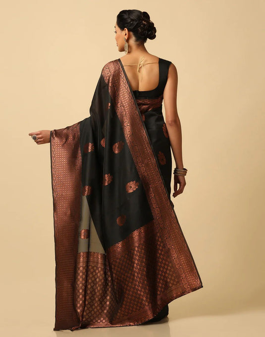 Beautiful Rich Pallu & Jaccquard Work On All Over Saree - thevendorvilla