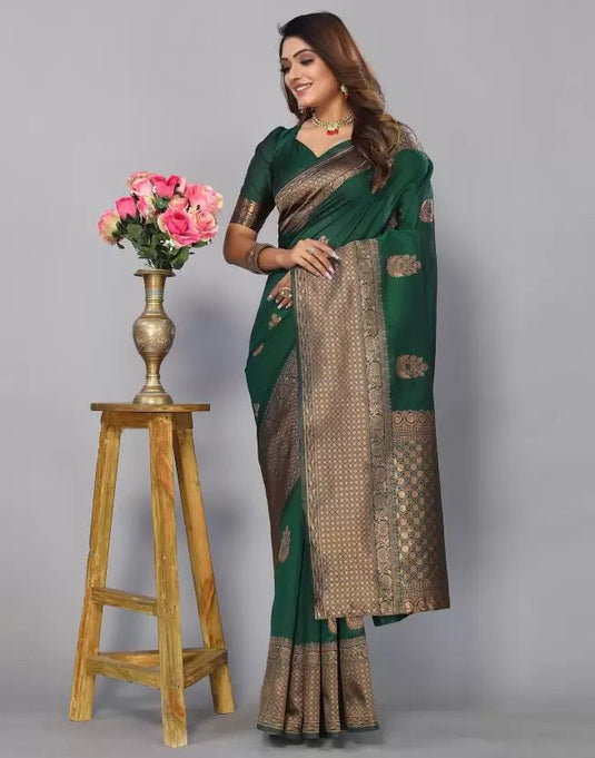 Beautiful Rich Pallu & Jaccquard Work On All Over Saree - thevendorvilla