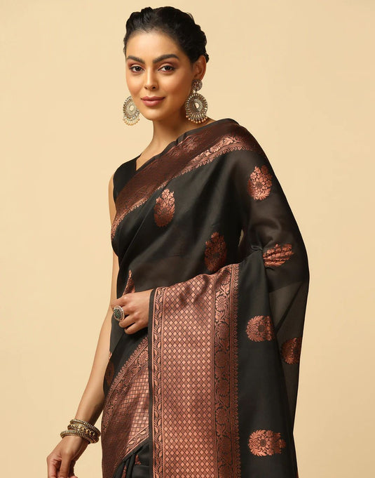 Beautiful Rich Pallu & Jaccquard Work On All Over Saree - thevendorvilla