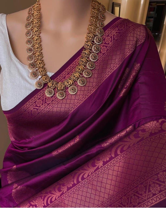 Beautiful Rich Pallu & Jaccquard Work On All Over Saree - thevendorvilla