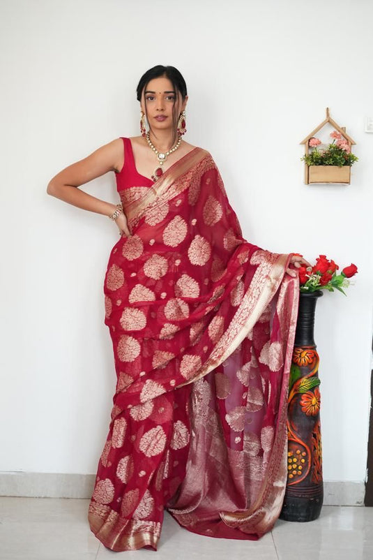 Luxurious Linen: The Soft Slub Ready Wear Saree