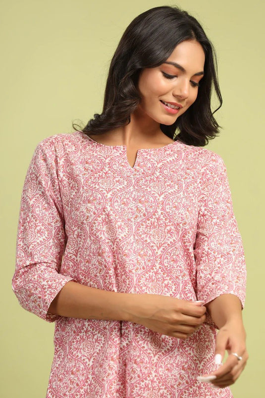 Women Notch Neck Pink Printed Kurta & Pants Co-Ord Set - thevendorvilla