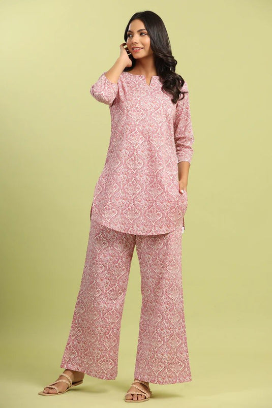 Women Notch Neck Pink Printed Kurta & Pants Co-Ord Set - thevendorvilla